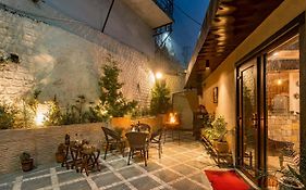 Stayvista At Arncliff Villa 5 Mins From Mall Road